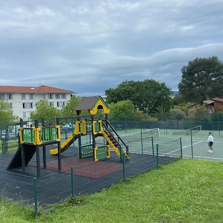 2p Jardin Sud Vue Avec Piscine Tennis Parking Privé Apartamento *