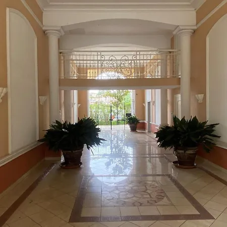 2p Jardin Sud Vue Avec Piscine Tennis Parking Privé * Le Cannet